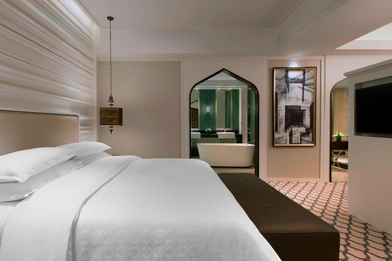Sheraton Hyderabad Hotel Esterno foto