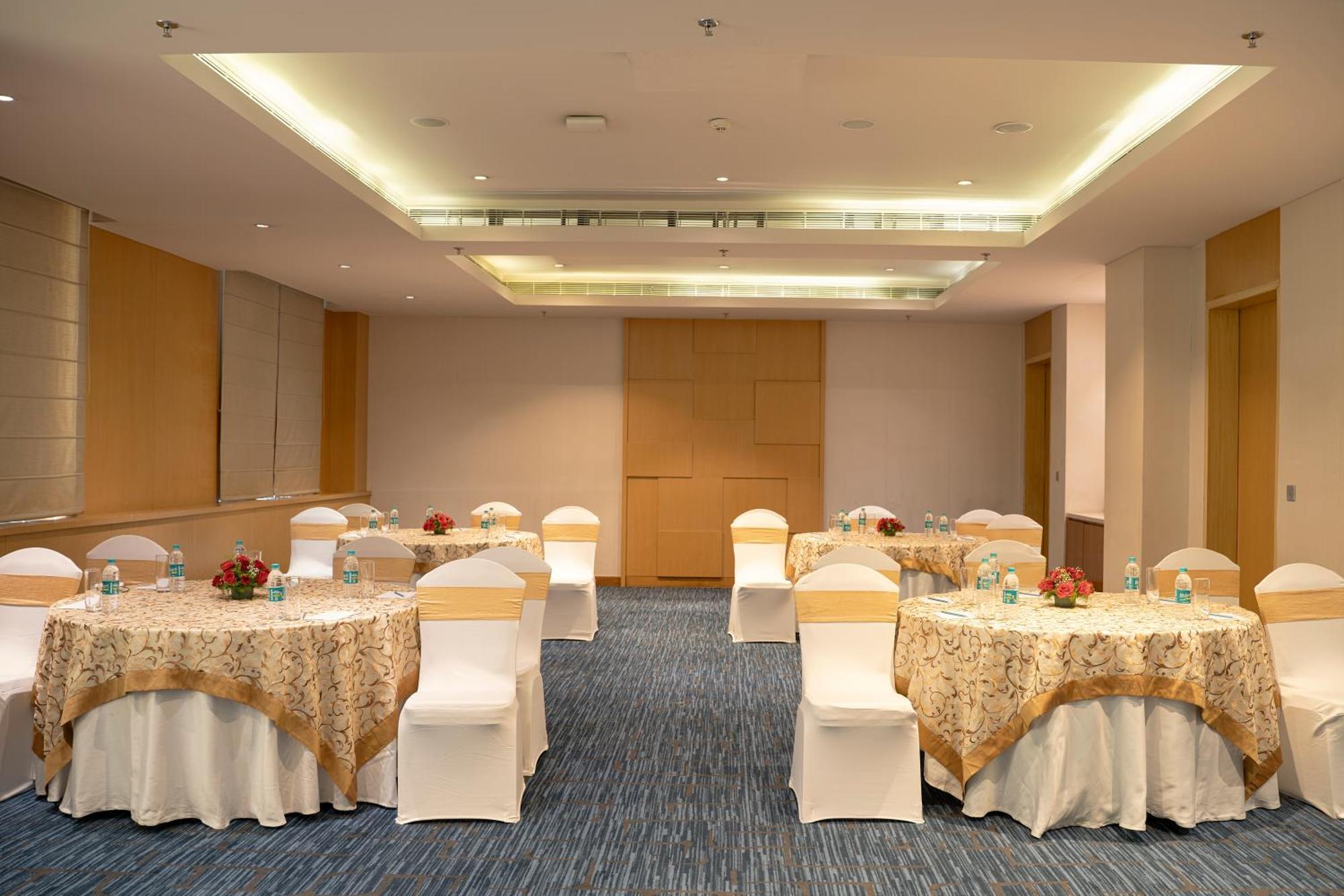 Sheraton Hyderabad Hotel Esterno foto