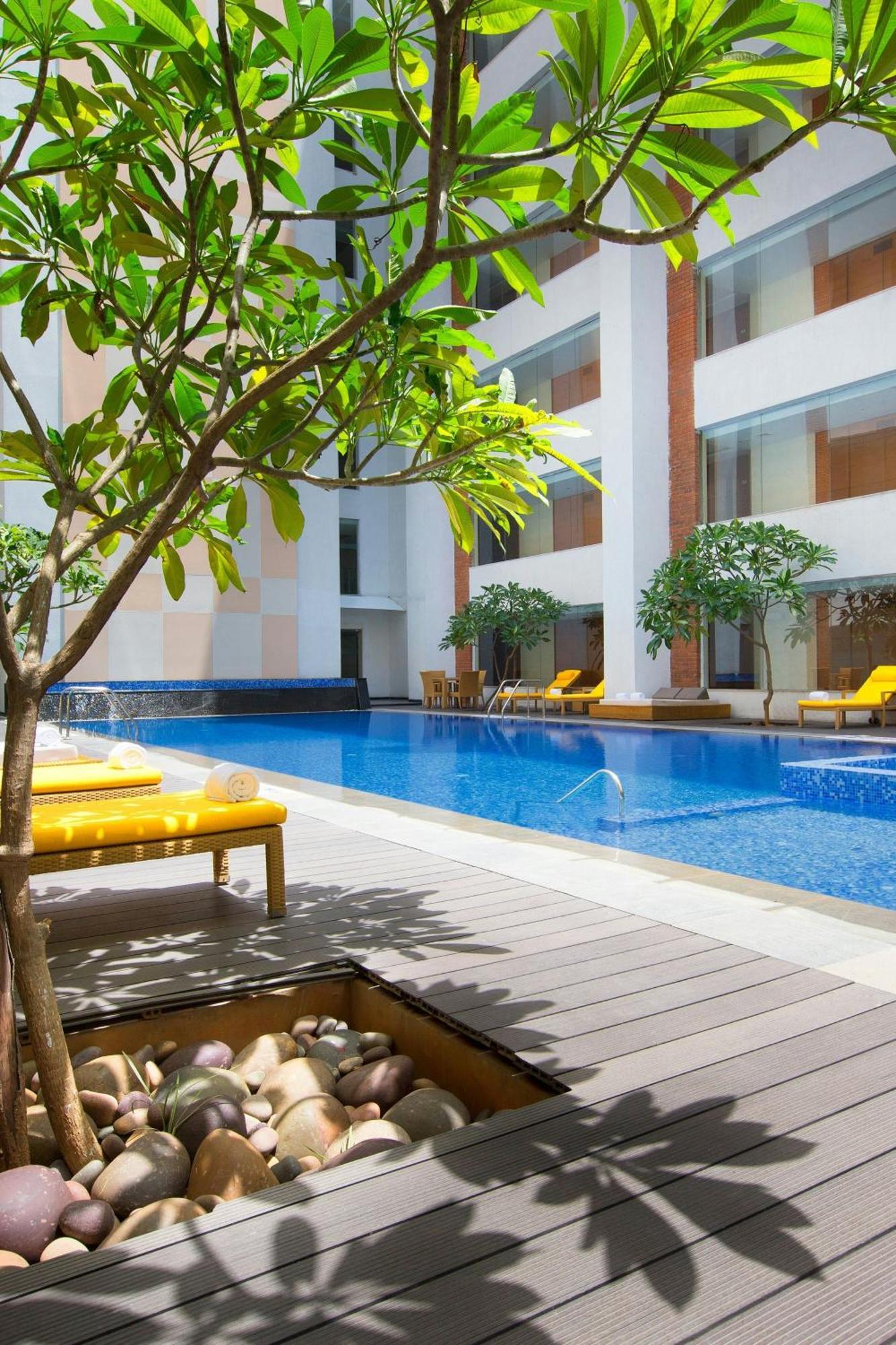 Sheraton Hyderabad Hotel Esterno foto