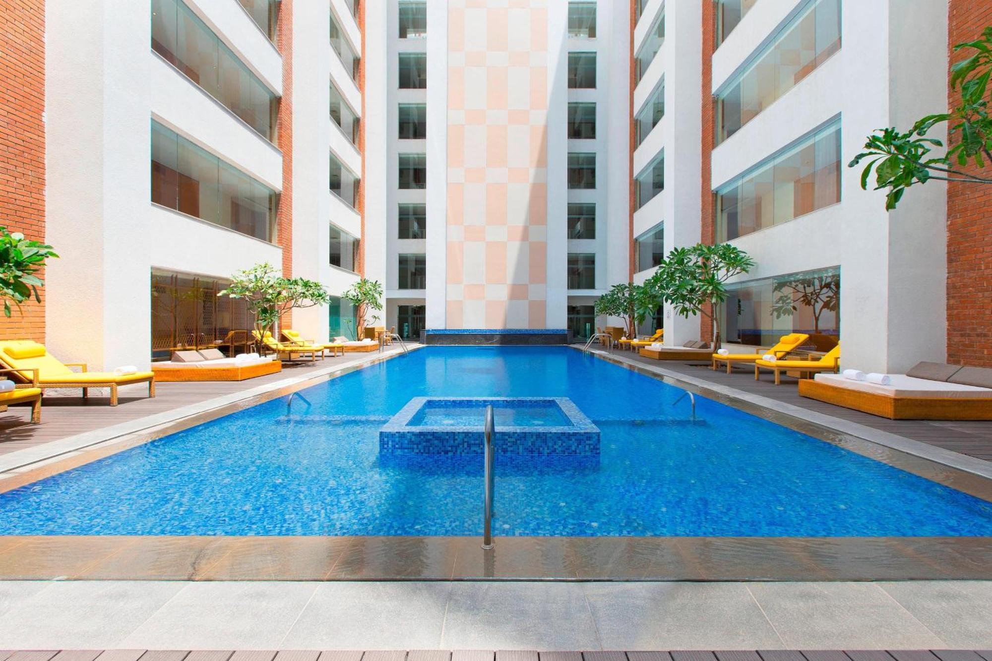 Sheraton Hyderabad Hotel Esterno foto