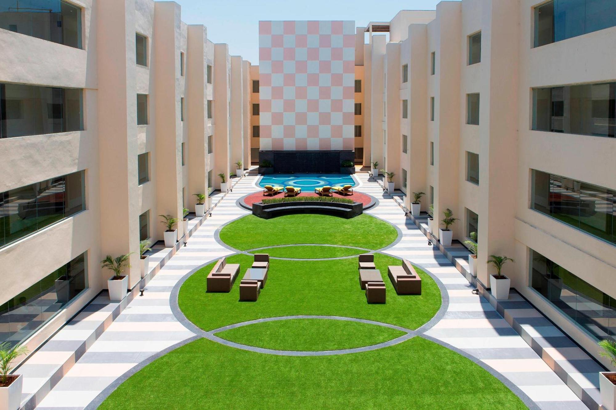 Sheraton Hyderabad Hotel Esterno foto