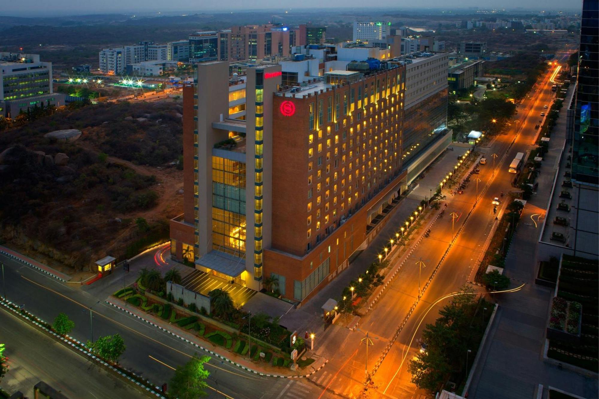 Sheraton Hyderabad Hotel Esterno foto