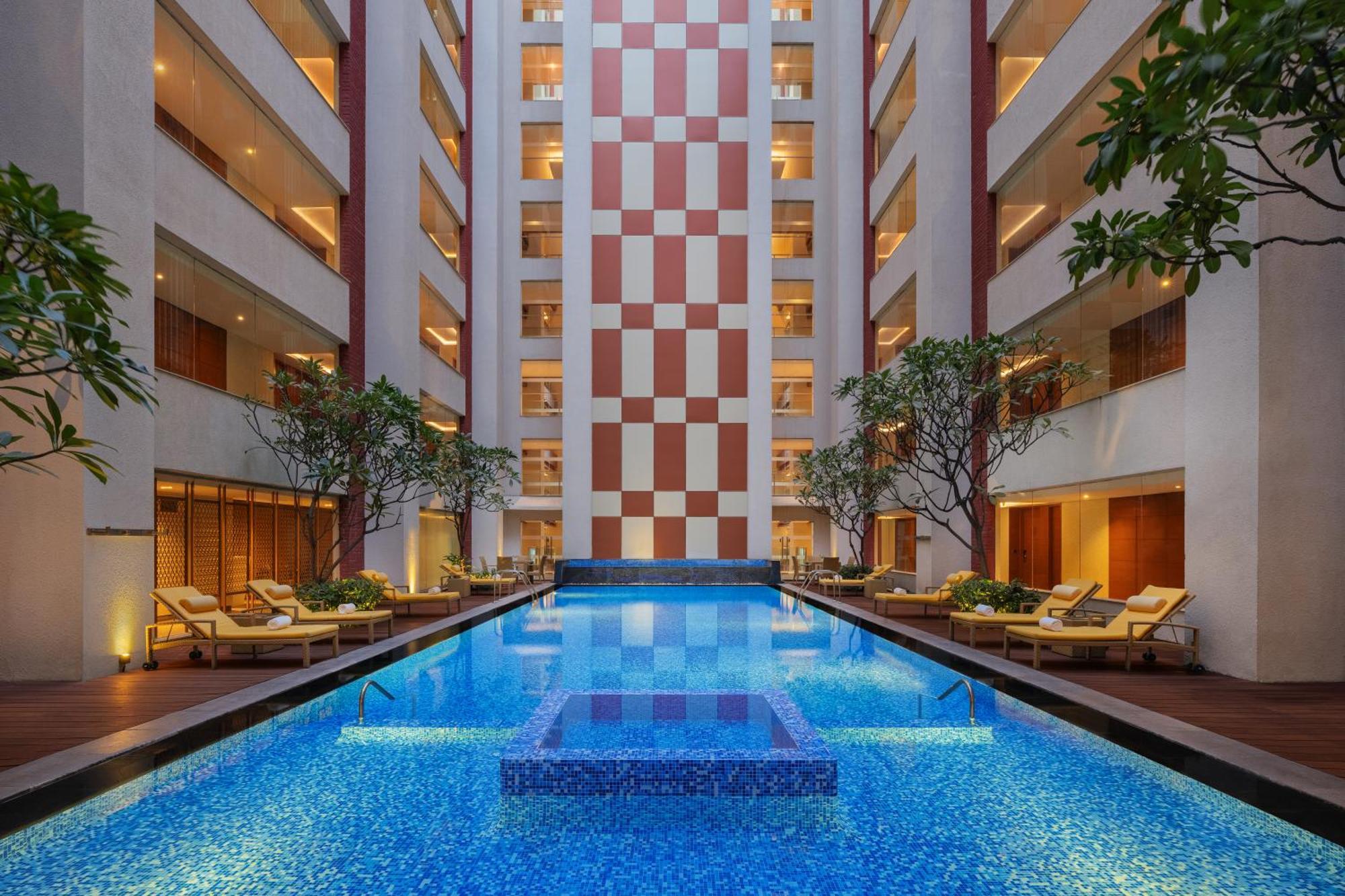 Sheraton Hyderabad Hotel Esterno foto